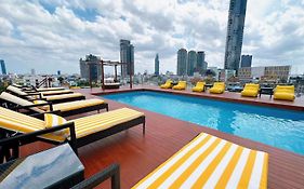 Miloft Sathorn Hotel - Sha Plus Certified  5*